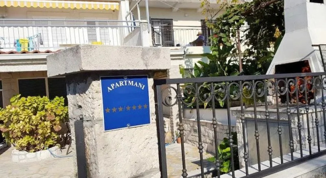 Apartments Bosko, Buchen Sie Ferienwohnung Kaštel Luksic Kaštela
