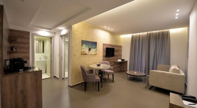 Zett Hotel