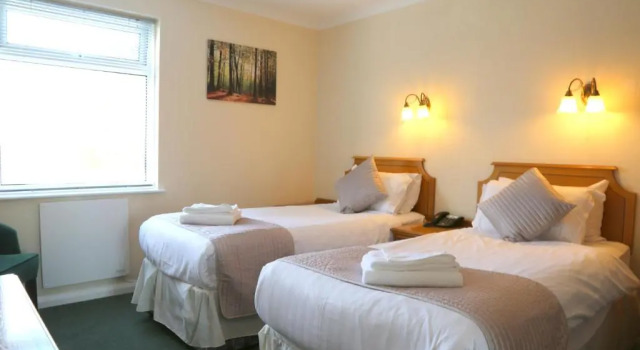 Westberry Hotel, Rezervasyon Otel Merseyside yemekli oteller, Yarım Pansiyon / Tam Pansiyon
