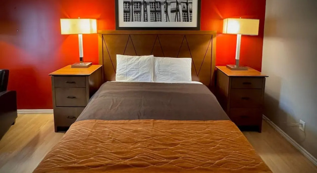 Coach House Inn, Book Hotel Tobermory Bruce County