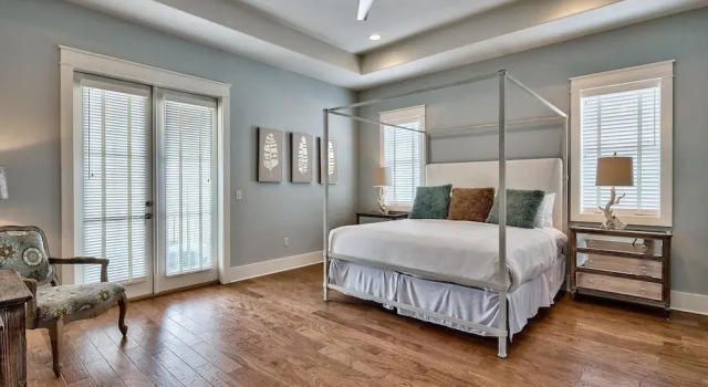 Villa Destiny 6 Bedroom Holiday Home by Five Star Properties, Book Villa Sommerhuse i Emerald Coast, Hytte