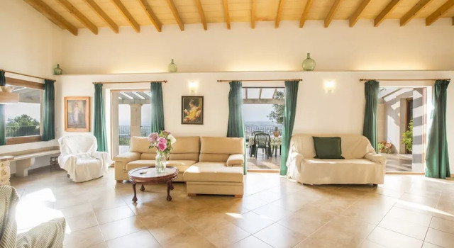 Son Morey - Villa With Private Pool. Free Wifi, Rezerwuj Willa Hotele w Majorka z parkingiem, Parking