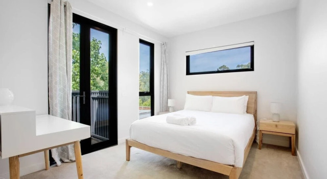 Designer Taste 2BR Townhouse@hawthorn, Book Vacation Home Kew 