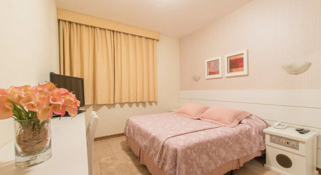 San Michel Palace Hotel, Забронировать Отель Таубати 