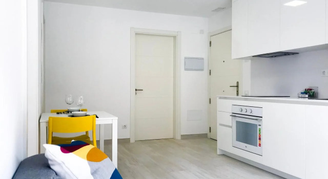 Ginosi Eccentric Apartel, Забронировать Отель Кастельдефельс Baix Llobregat