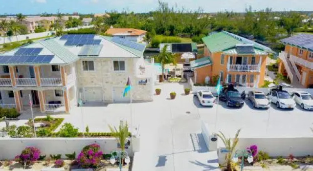 SeaBreeze Vacation Villas & Country Club, Book Hotel Hotels in Grand Bahama with a Pool, Swimming Pool