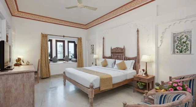 Двухместный номер Superior Swaroop Vilas - Lake Facing Boutique Hotel