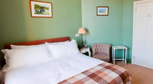 Buccleuch and Queensberry Arms Hotel