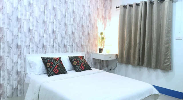 Ing Hmon Non Sabai, Забронировать Отель Бизнес-отели Бан-Чанг, рядом с Ban Chang Hospital, 4* 5*