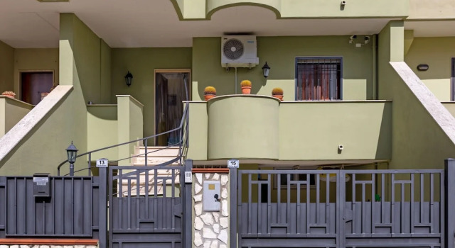 Pleasant Holiday Home in Mondragone With Garden, Book Vacation Home Mondragone Campania