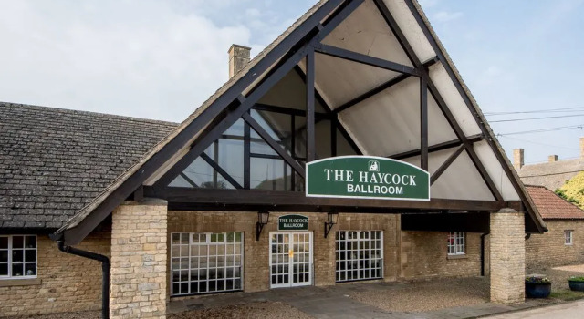 The Haycock Hotel, Забронировать Отель Отели Англии 3 звезды, 3*