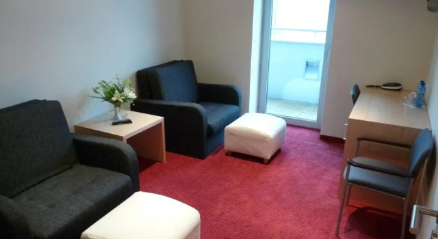 Люкс Hotel Kolna - darmowy parking, basen w cenie