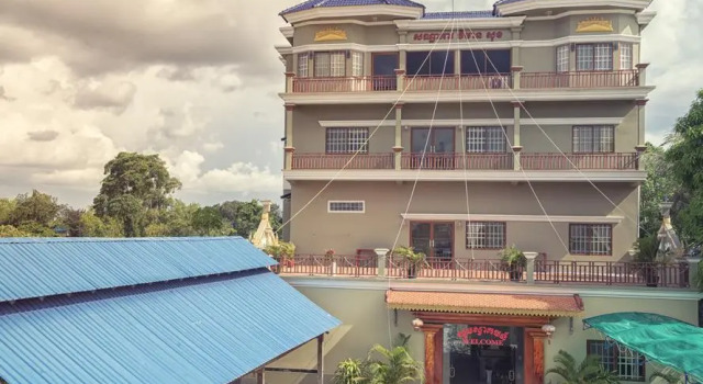 Vimeansok Hotel, Prenota Hotel Chbar Mon Kampong Speu