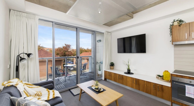 Deluxe lejlighed med altan Accommodate Canberra - Mode