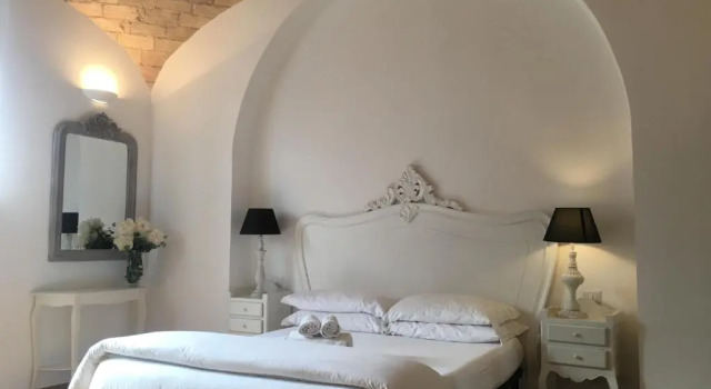 La finestra sul Colosseo B&B 1, Забронировать Отель «постель и завтрак» Отели Рима 3 звезды, рядом с Piazza San Giovanni in Laterano, 3*