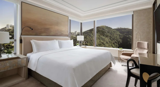 Люкс с видом на город Island Shangri-La, Hong Kong