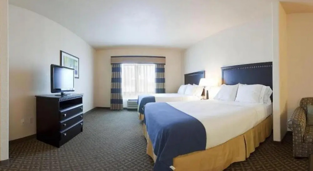 Люкс Holiday Inn Express Delano by IHG