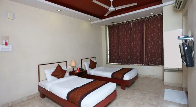 OYO 2737 Residency Square, Book Hotel Sakchi 