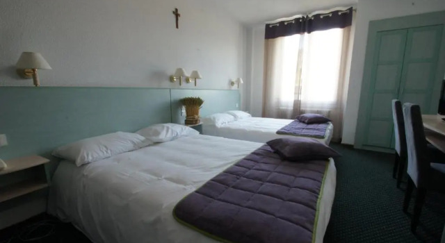 Семейный номер Standard Hôtel Christina Lourdes