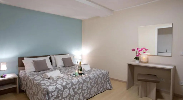 Sala Comacina Apartment No 1 (Sleeps 10), Book Apartment Hotels in Como with a Pool, Swimming Pool
