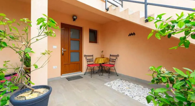 Апартаменты Apartments Ina & Ika