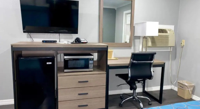 Deluxe Vierer Zimmer Budget Host Inn