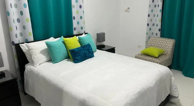 Meadows Place, Забронировать Отель Отели Монтего-Бэй с парковкой, Парковка