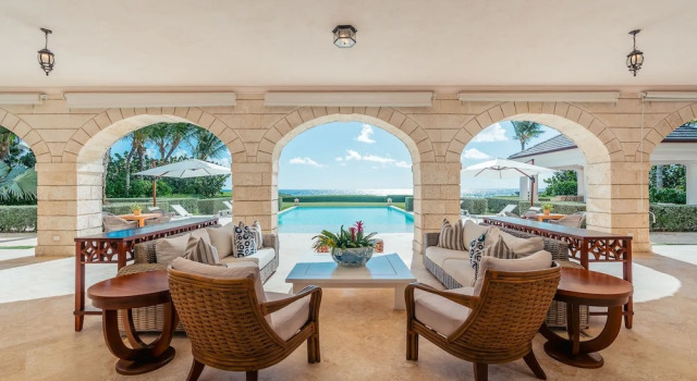 Вилла Oceanfront Luxury Villa With Amazing Staff