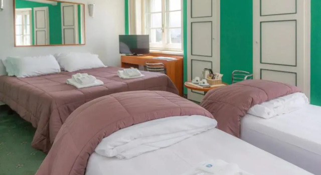 Четырёхместный номер Standard с видом на горы Hotel la Torre