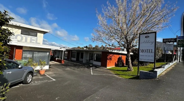 Abbey Travel Lodge Motel