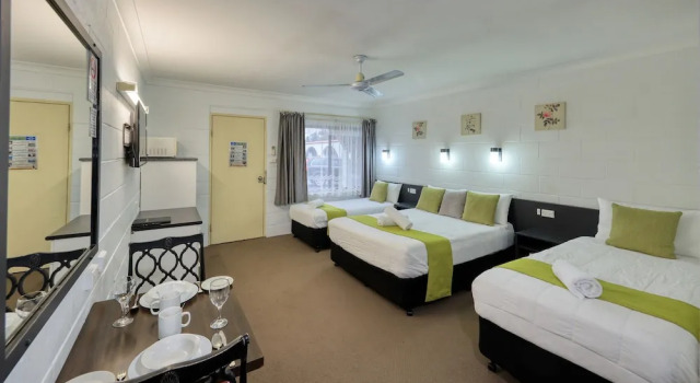 Семейный номер Standard с 6 комнатами Azalea Motel - Under New Management