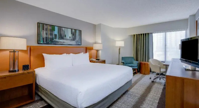 Двухместный номер Standard с балконом Crowne Plaza Dulles Airport by IHG
