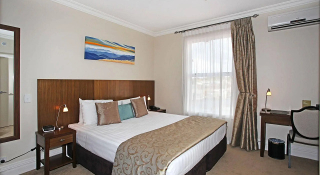 Tuakau Hotel, Buchen Sie Hotel  