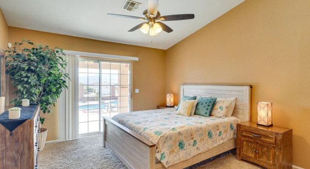 Коттедж Bullhead City Vacation Rental: Private Pool & Spa!