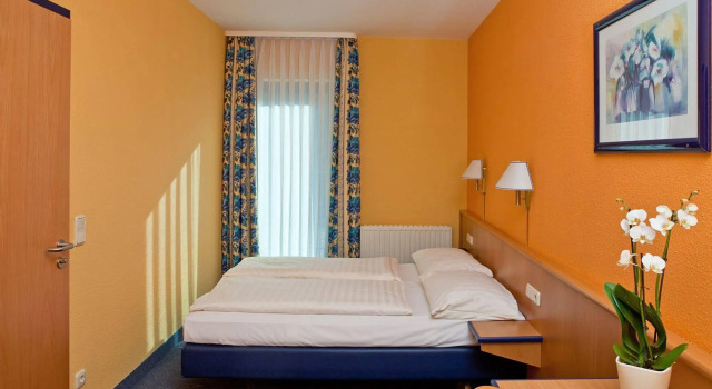 VCH - Hotel Strohofer, Reservar Hotel Hotéis e alojamentos em Geiselwind, perto de Freizeit-Land Geiselwind, Hotel
