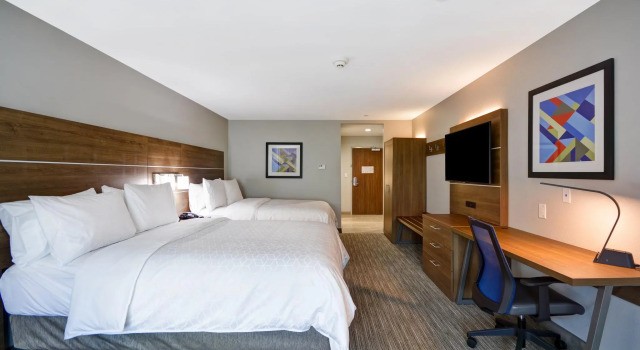 Четырёхместный номер Standard Holiday Inn Express & Suites - Houston NASA - Boardwalk Area by IHG