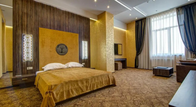 Khan-Chinar Hotel, Book Hotel Dnepropetrovsk 