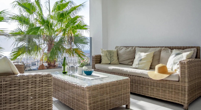 LAE9.1I- Apotel Estepona Hills by roomservices
