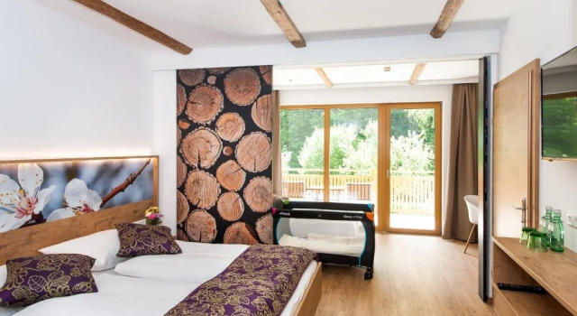 Weißes Rössl, Mühldorf in der Wachau, Book Guesthouse  