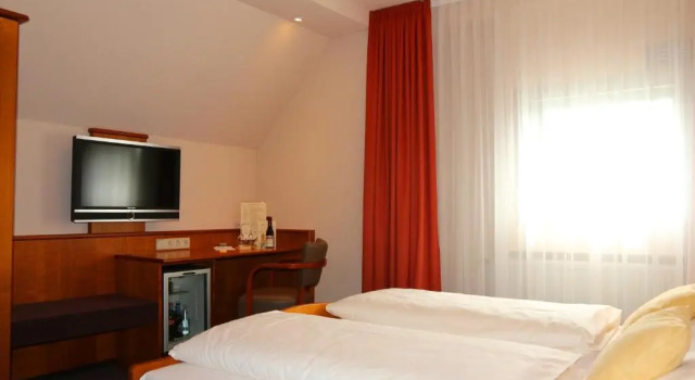 Двухместный номер Standard Мансарда Hotel Straubs Schöne Aussicht