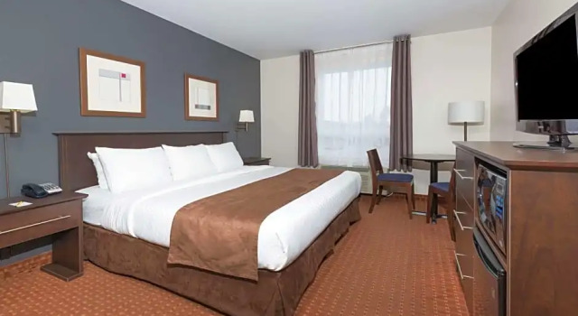 Двухместный семейный люкс Super 8 by Wyndham Quebec City