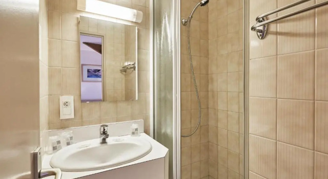 Номер Standard CitHôtel Le National