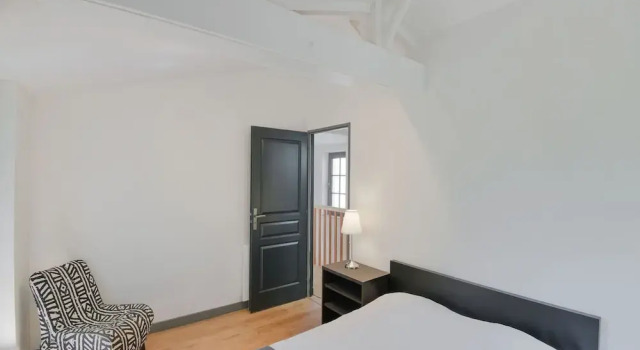 Villa in Lanton Near the Beach With Harbour View, Забронировать Вилла Отели Бассен-д'Аркашон с парковкой, Парковка