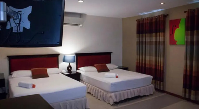 Люкс с балконом Curacao Suites Hotel
