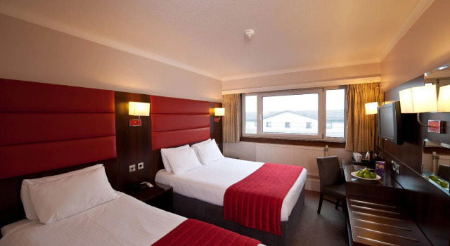 Трёхместный номер Standard Leonardo Inn Glasgow West End