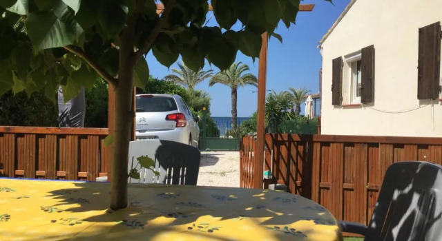 Студия Sanarybeach