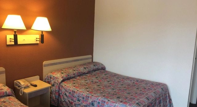 Motel 6 Raton
