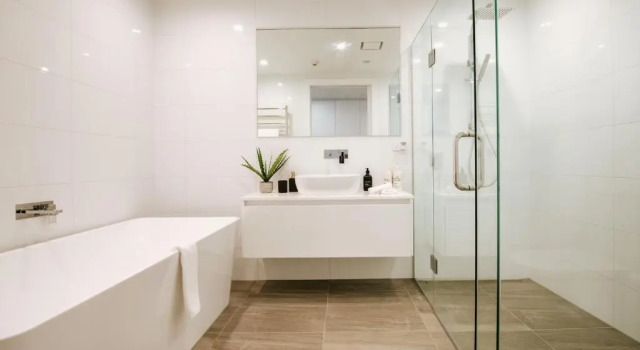 Spinnaker Tahi - Sleeps 6 - Central Location - Lake Views
