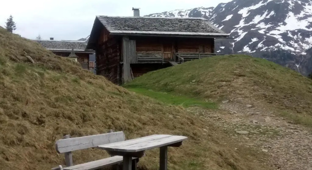 Kamelisenalm Alois Mair, Prenota Hotel Hotel a Tirolo con parcheggio, Parcheggio