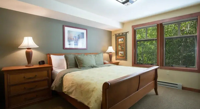 2202 - Two Bedroom Standard Eagle Springs East 2 Condo by RedAwning, Varaa Huoneisto Solitude 